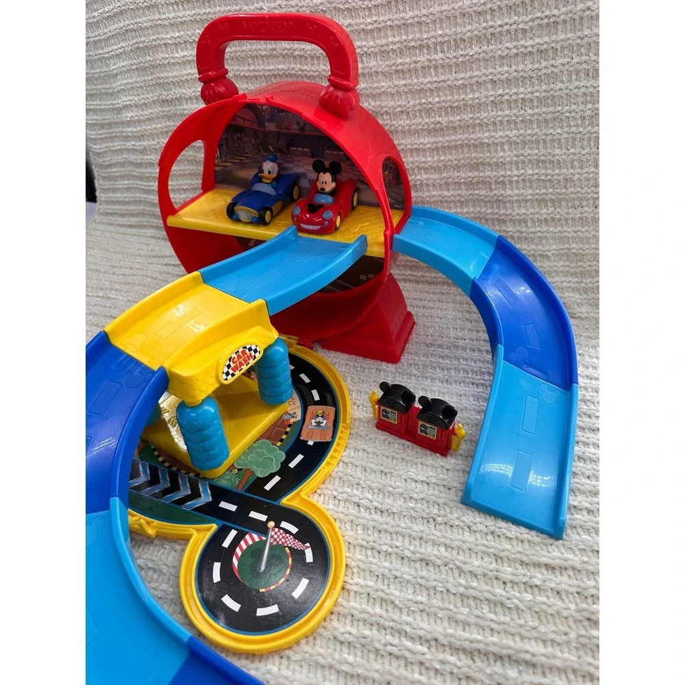 Disney Junior Mickey Roadster Racers Stow N Go Garage Playset Mickey Donald Cars